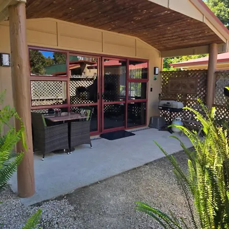 The Rocks Chalets Takaka Exterior photo