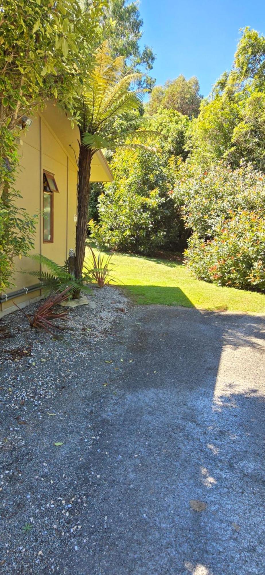 The Rocks 3* Takaka