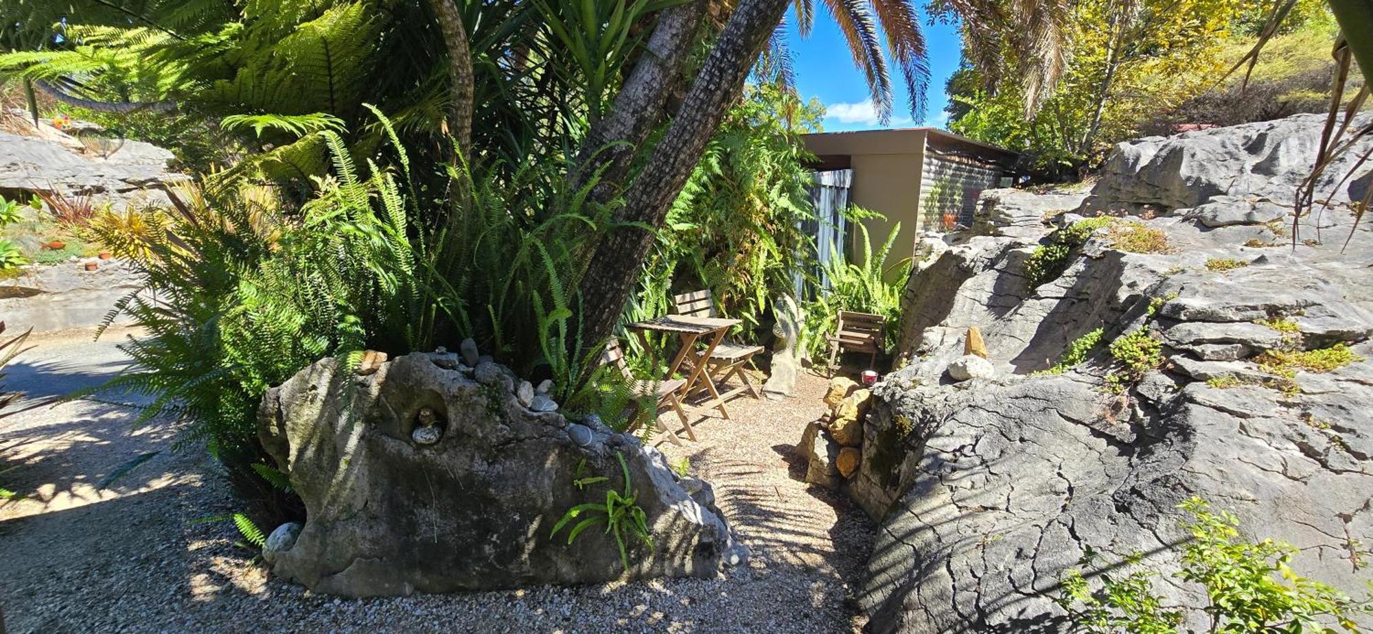 The Rocks 3*